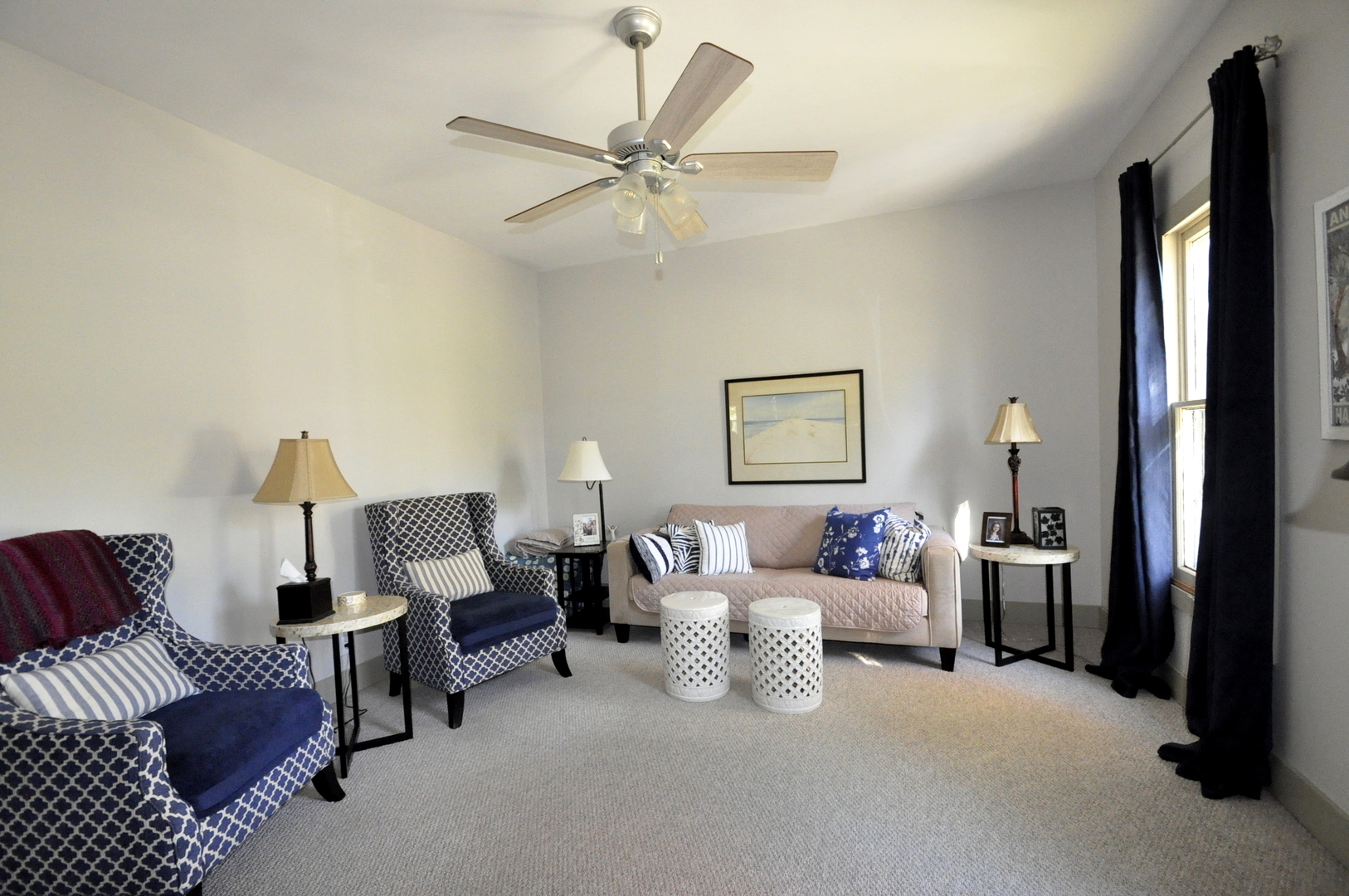 710 Short Street Streator, IL 61364 - Photo 5 of 55 a living room with furniture