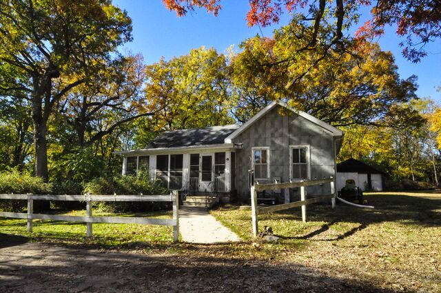 710 Short Street Streator, IL 61364 - Photo 54 of 55 a view of a house with backyard