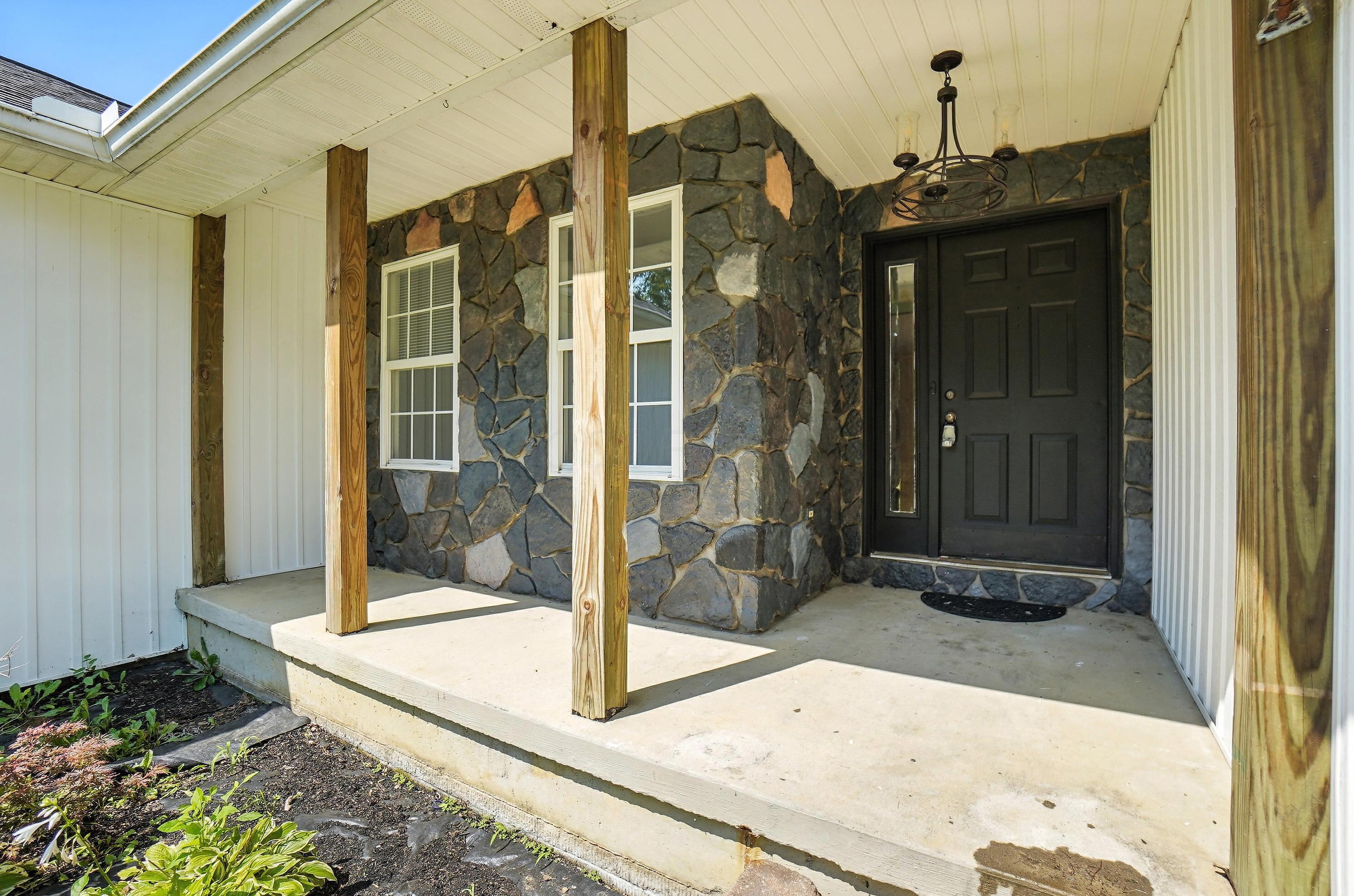 25327 Morris Salem Road Circleville, OH 43113 - Photo 3 of 38 004 (17)