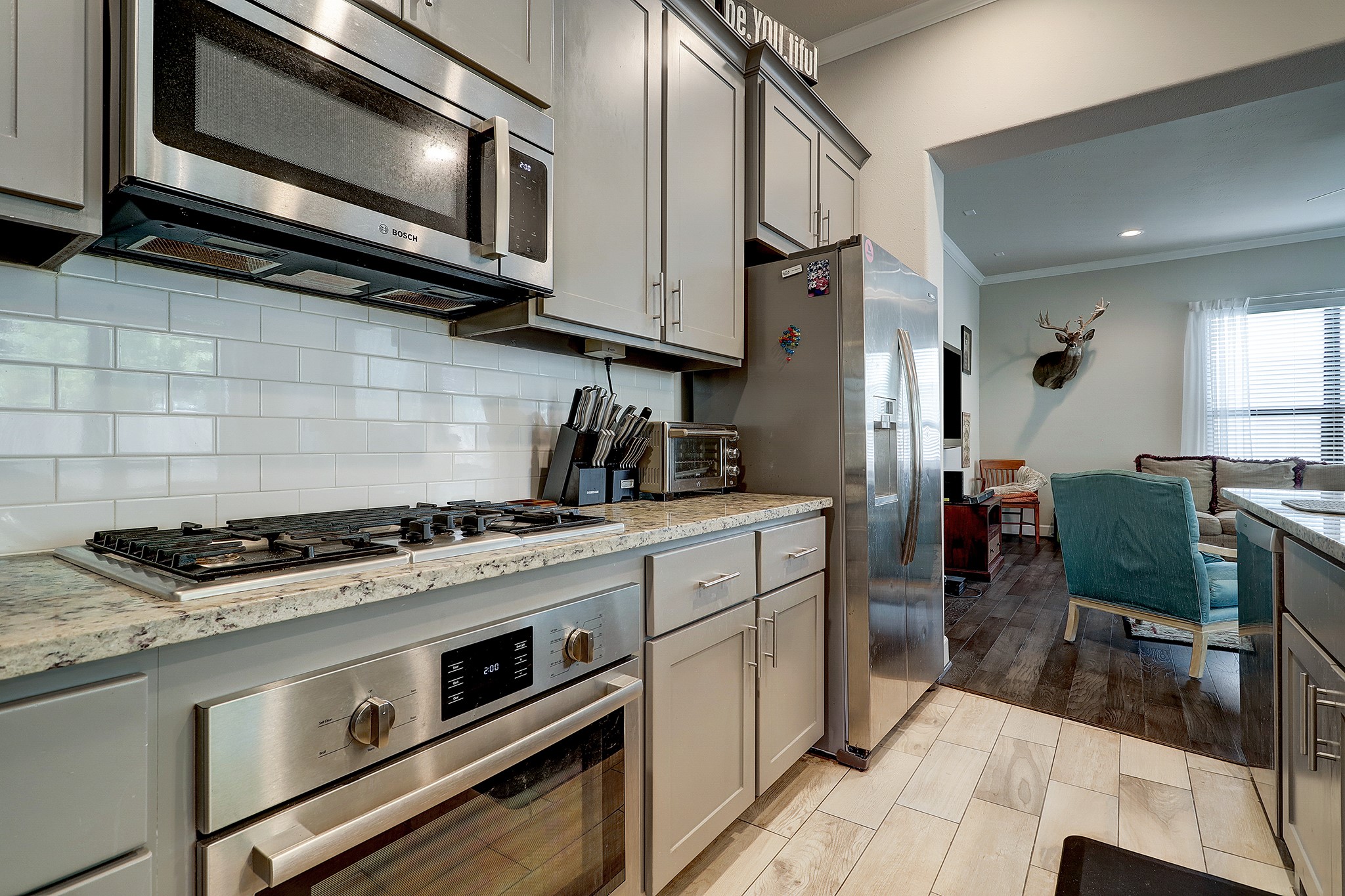 5326 Larkin Street Houston, TX 77007 - Photo 4 of 20