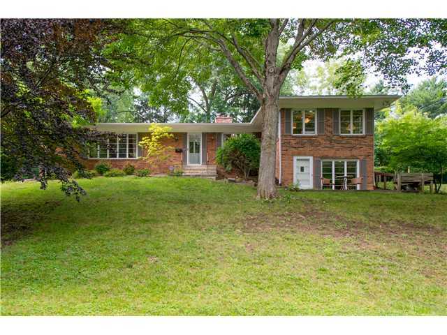 2530 Fishinger Road Columbus, OH 43220 - Photo 3 of 25