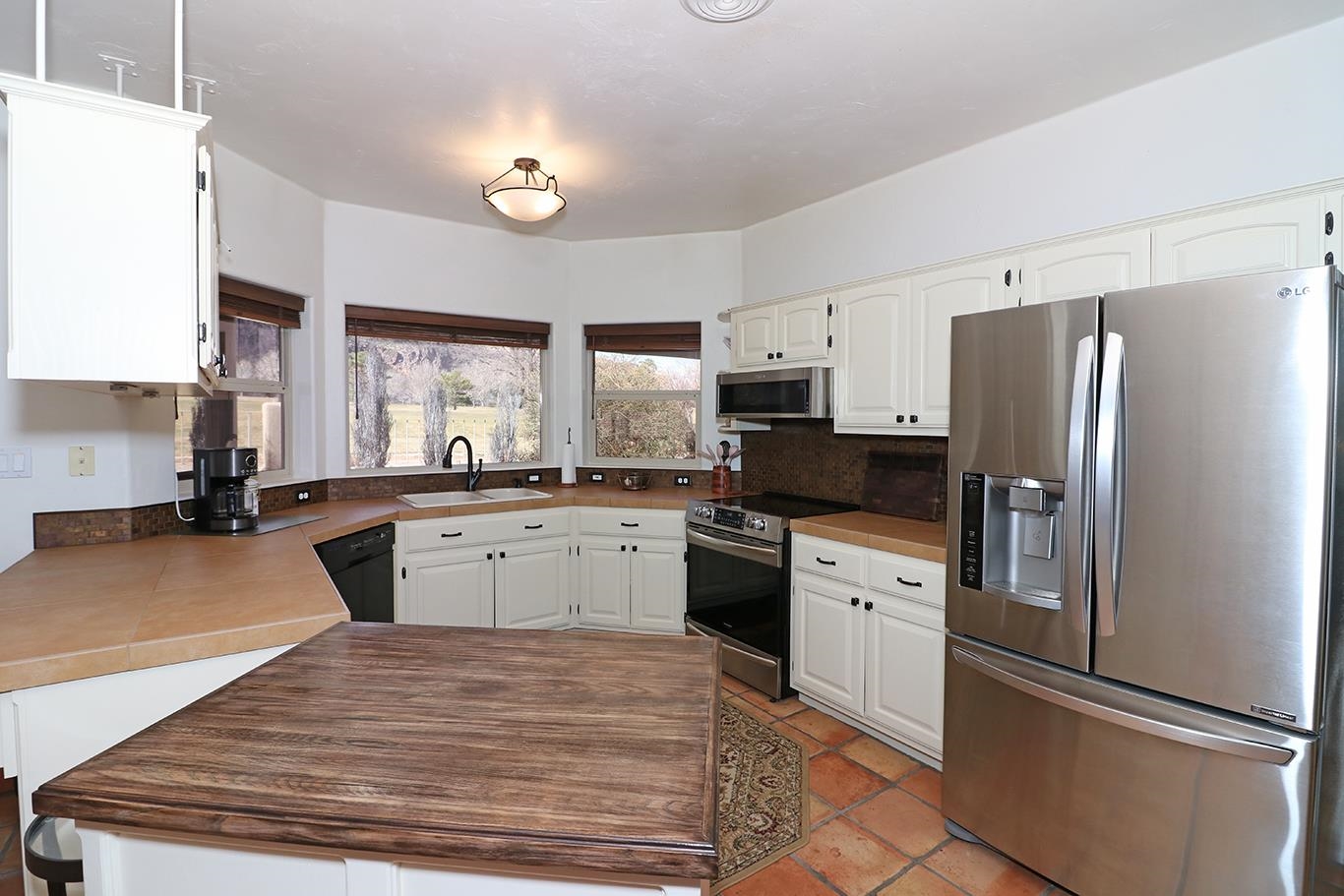 2067 Rim Shadow Court Grand Junction, CO 81507 - Photo 8 of 42