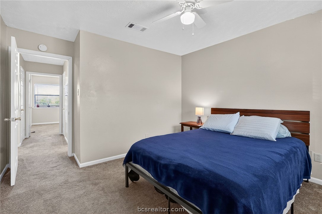 1400 Summit Street, Unit B College Station, TX 77845 - Photo 19 of 28