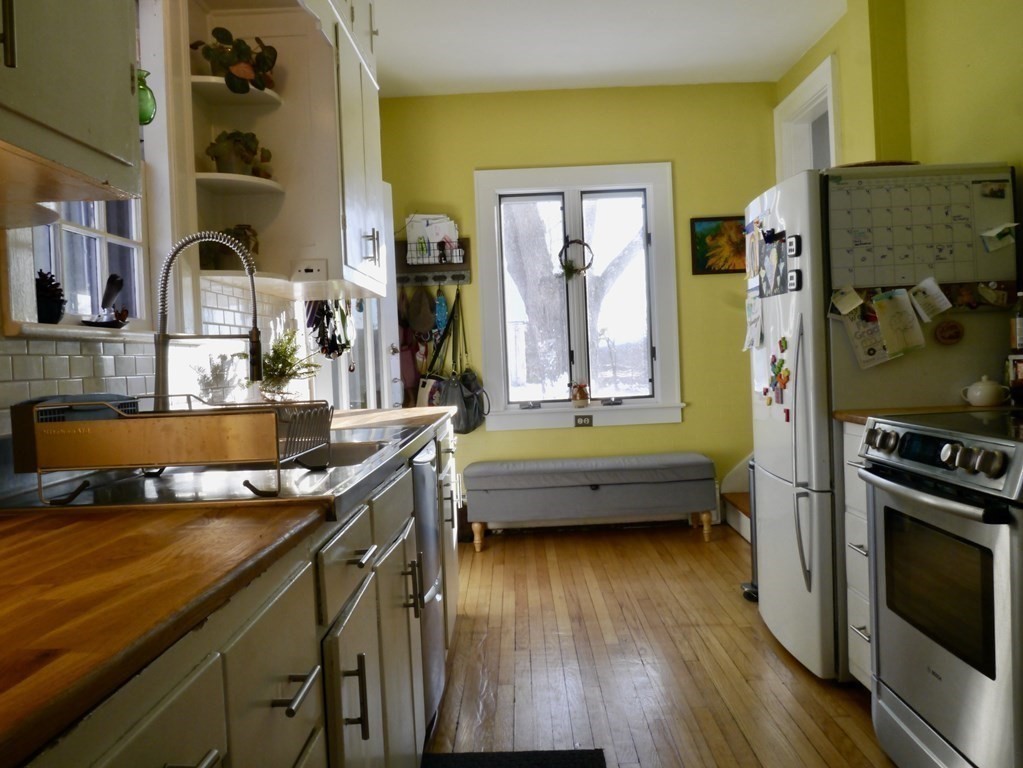 637 Bernardston Road Greenfield, MA 01301 - Photo 12 of 26 Gallery Image 12