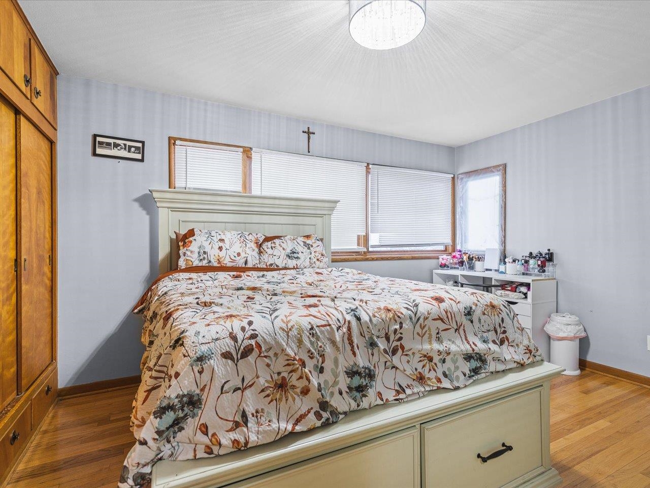 3215 Rural Street Rockford, IL 61107 - Photo 18 of 25 a bedroom with a bed and a window