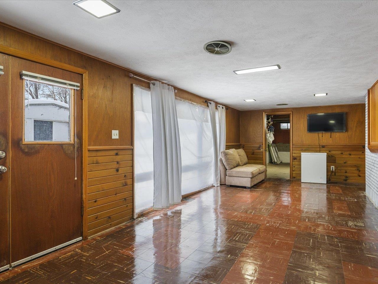 3215 Rural Street Rockford, IL 61107 - Photo 21 of 25 a living room with furniture