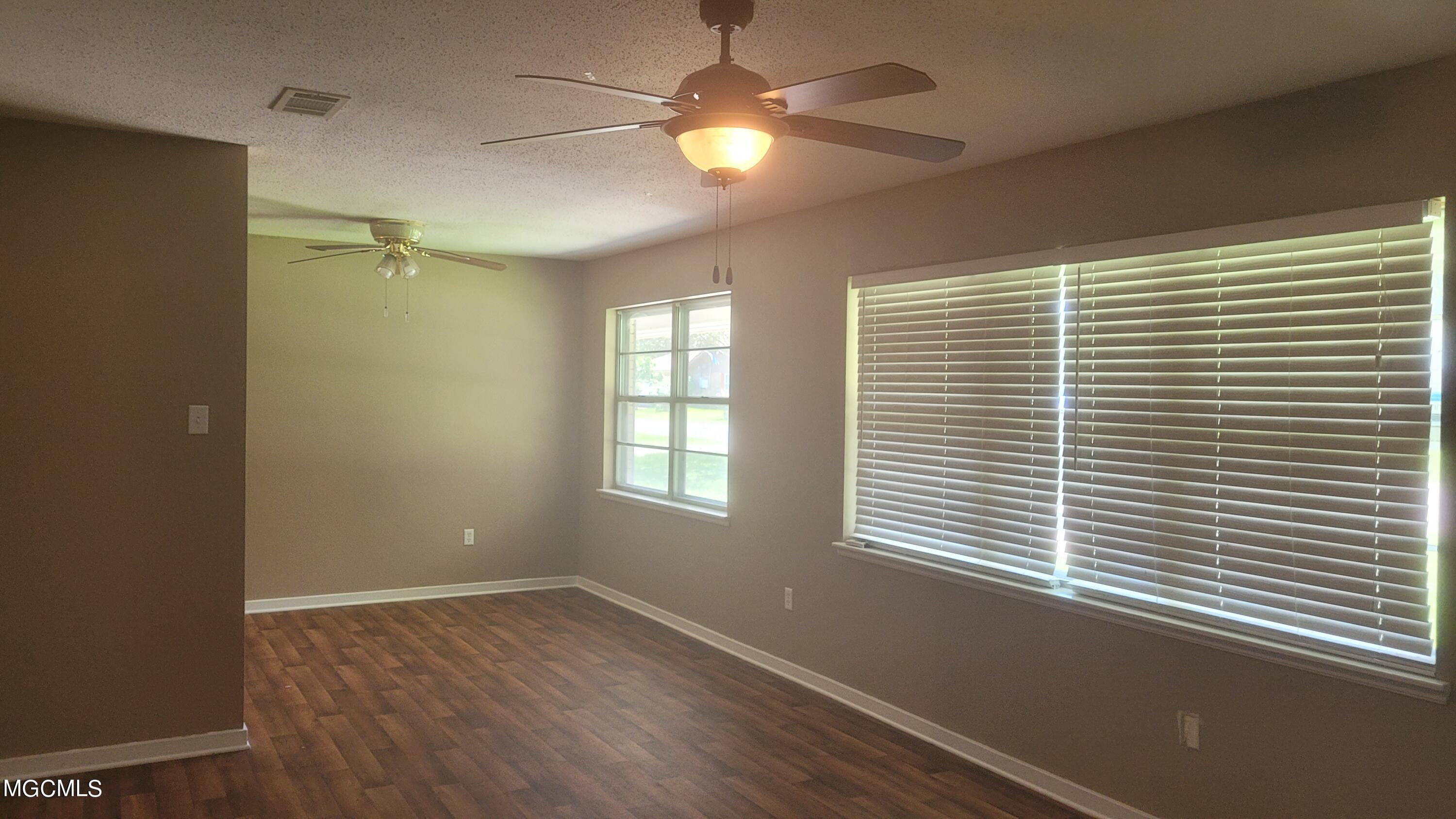 346 Carter Road Biloxi, MS 39531 - Photo 2 of 18 20210722_140046