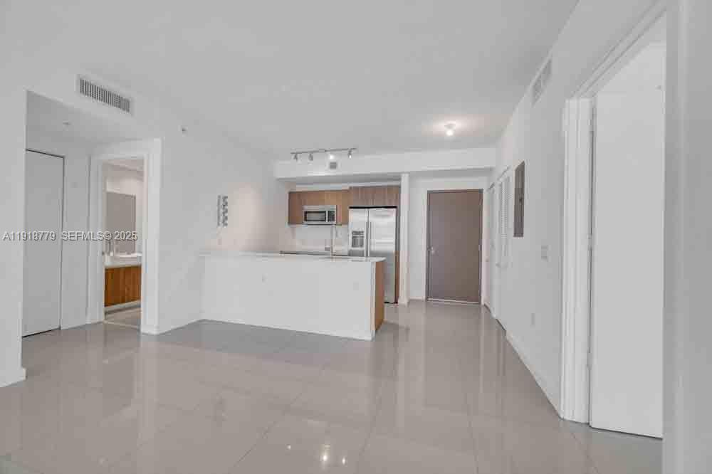 201 Southwest 17th Road, Unit 302 Miami, FL 33129 - Photo 6 of 27 Photo 6