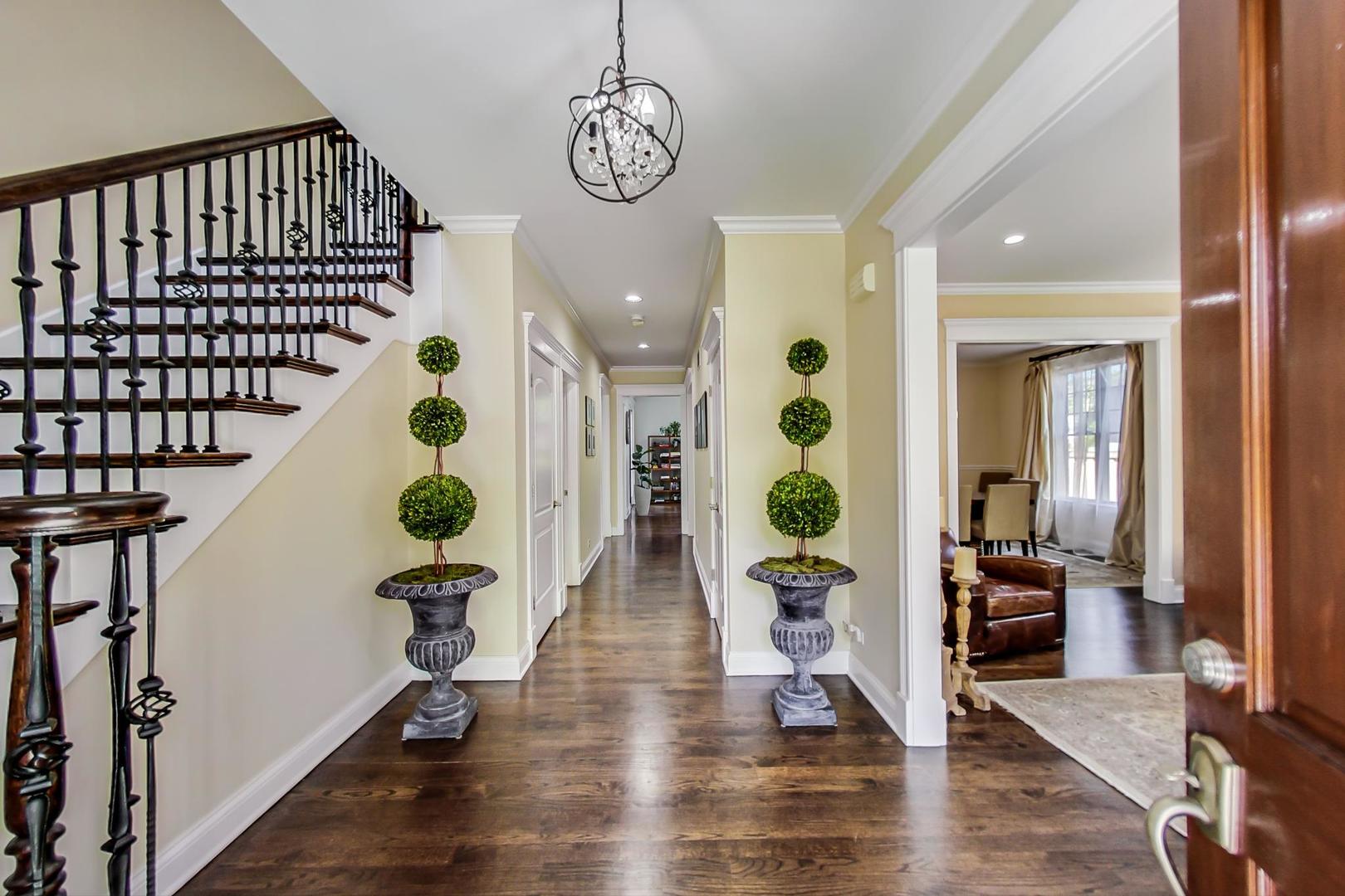 508 Hunter Road Glenview, IL 60025 - Photo 4 of 69