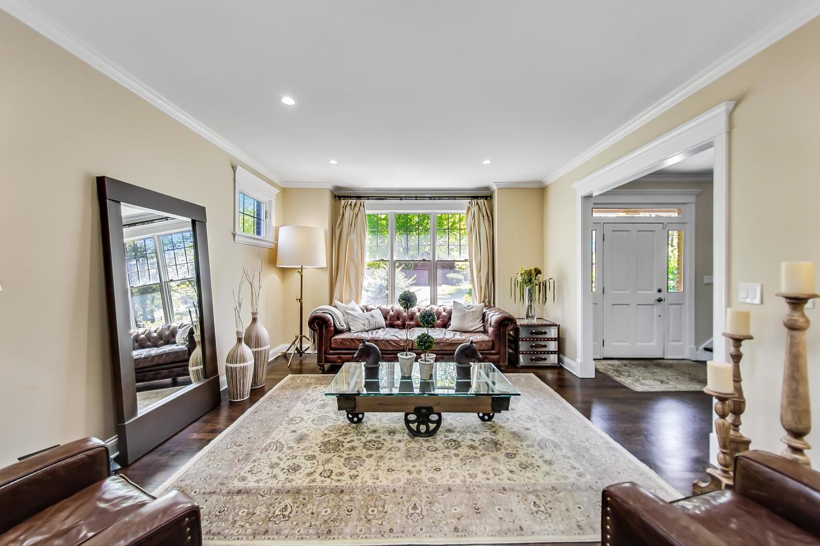 508 Hunter Road Glenview, IL 60025 - Photo 8 of 69