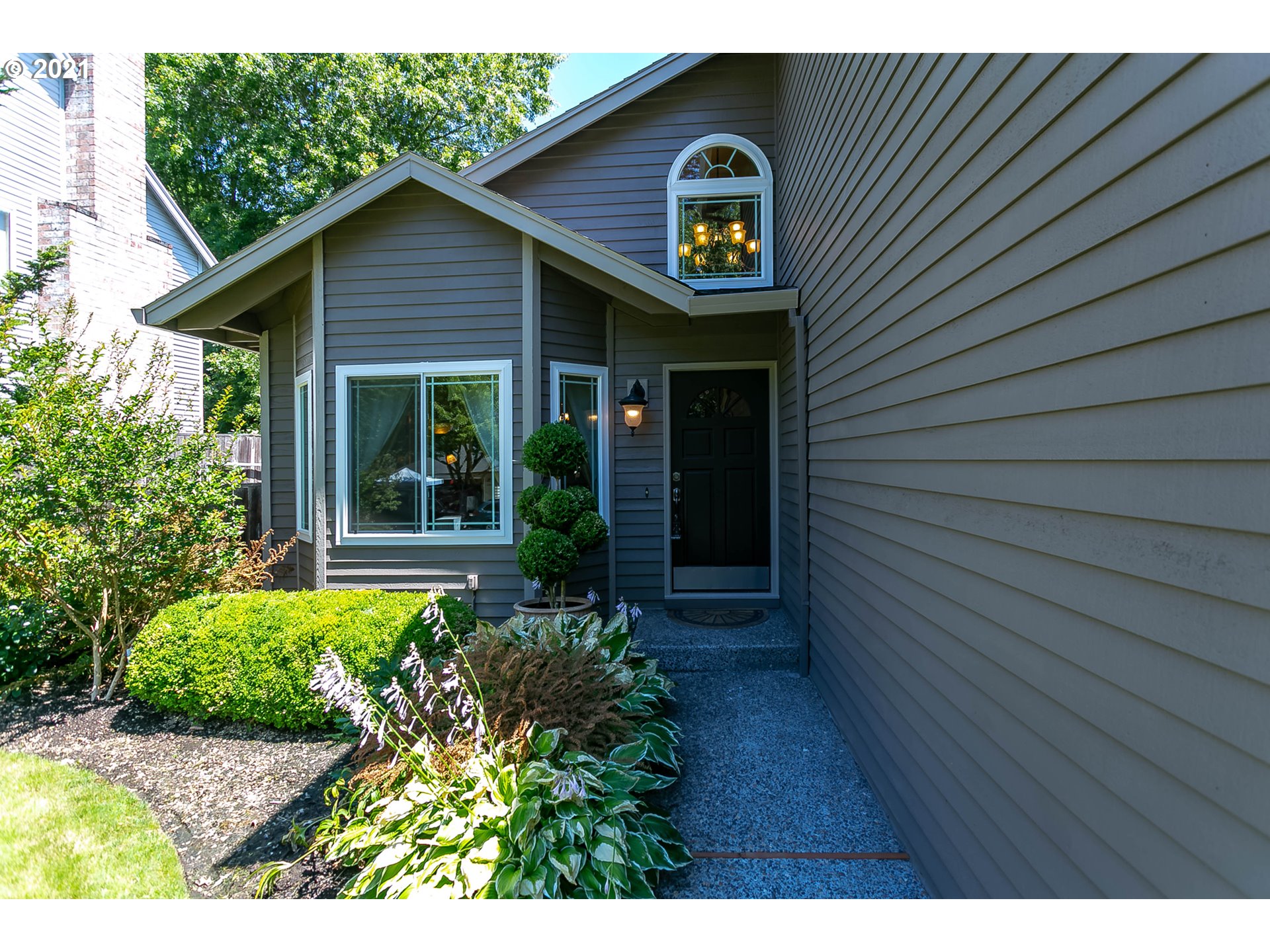 7068 Southwest 166th Terrace Beaverton, OR 97007 - Photo 2 of 29 Gallery Image 2