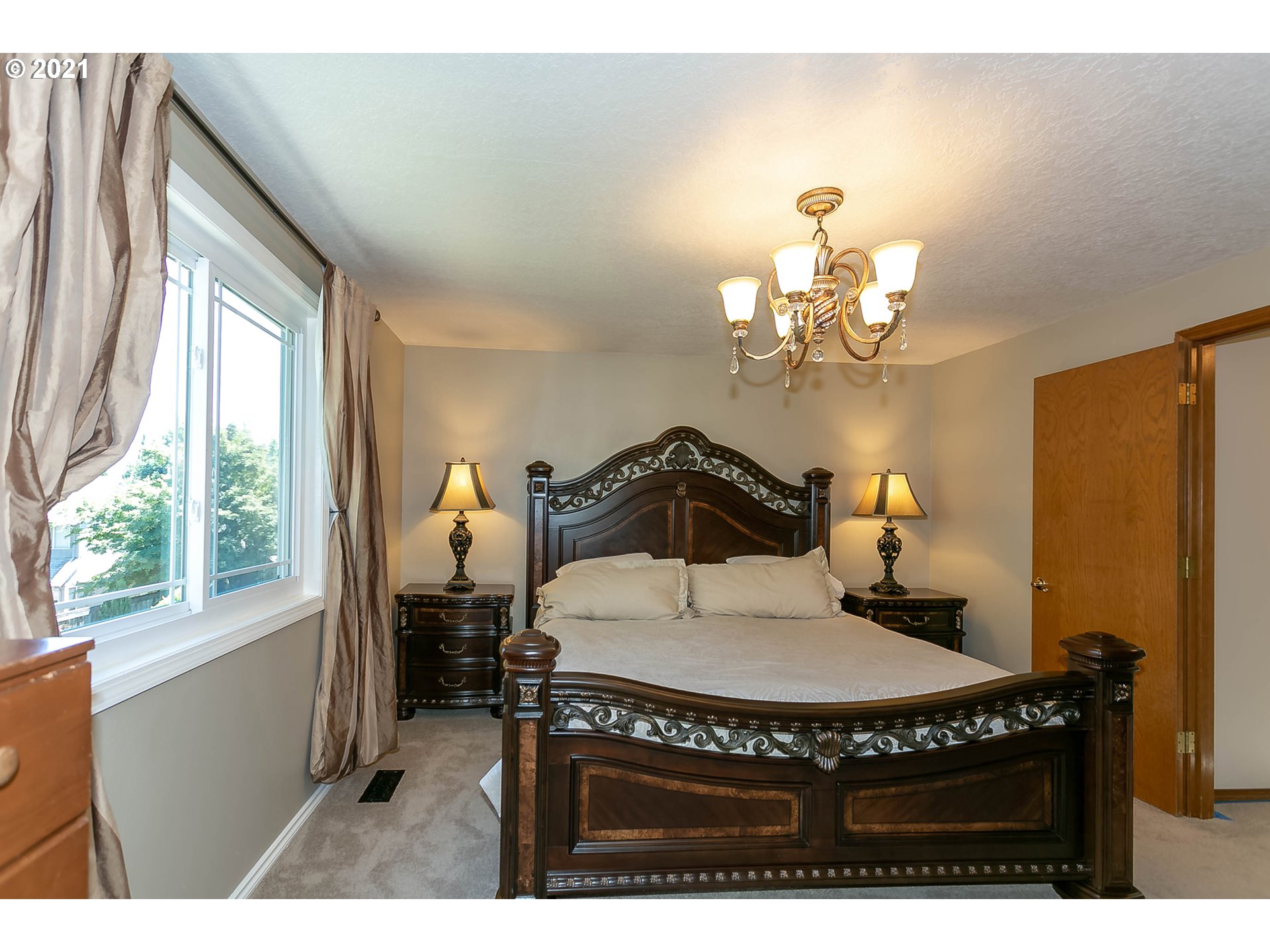 7068 Southwest 166th Terrace Beaverton, OR 97007 - Photo 17 of 29 Gallery Image 17