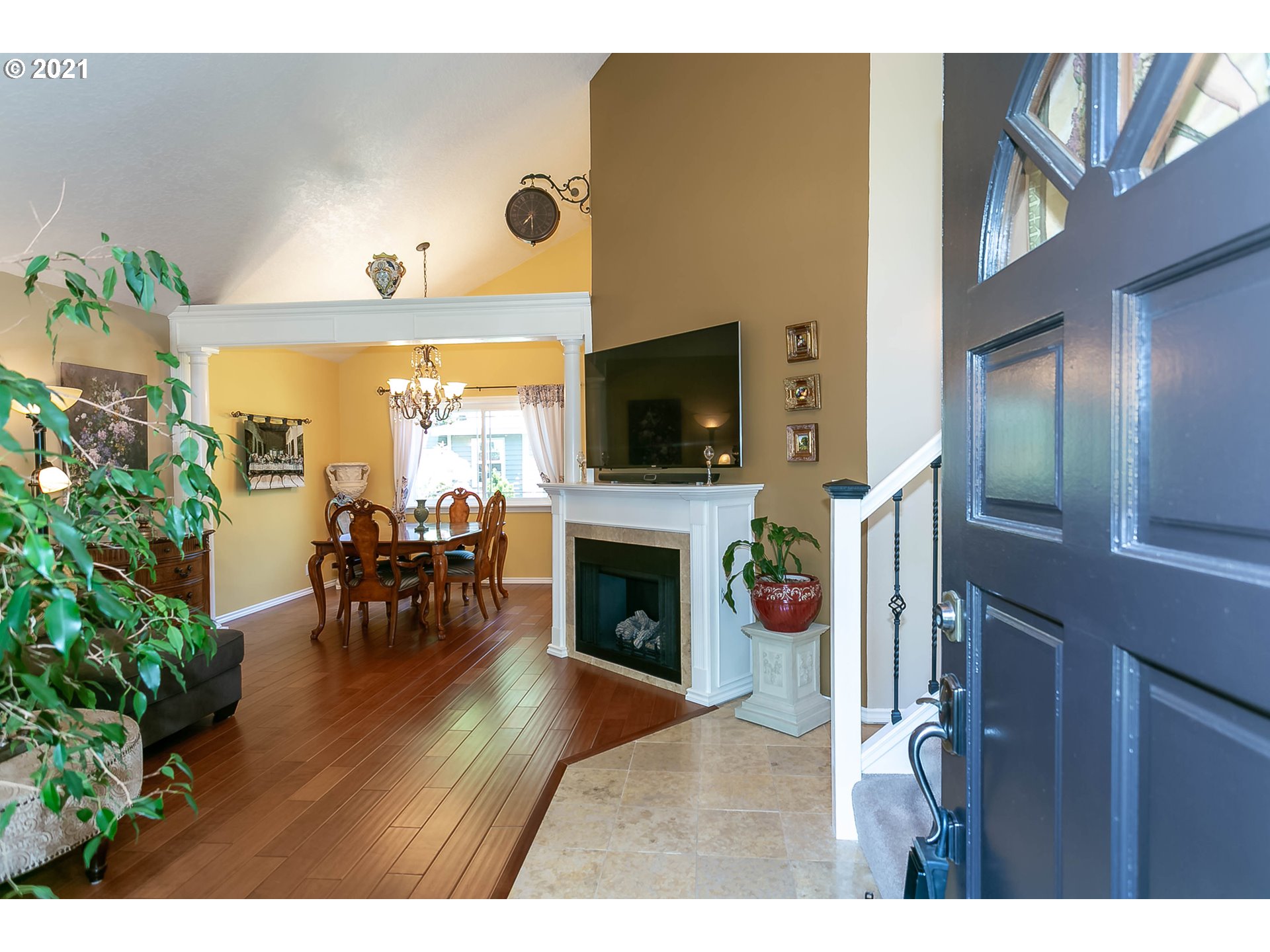 7068 Southwest 166th Terrace Beaverton, OR 97007 - Photo 3 of 29 Gallery Image 3