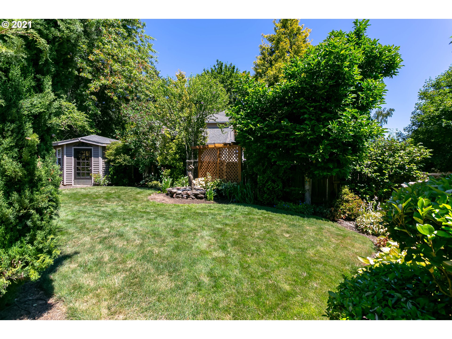 7068 Southwest 166th Terrace Beaverton, OR 97007 - Photo 27 of 29 Gallery Image 27