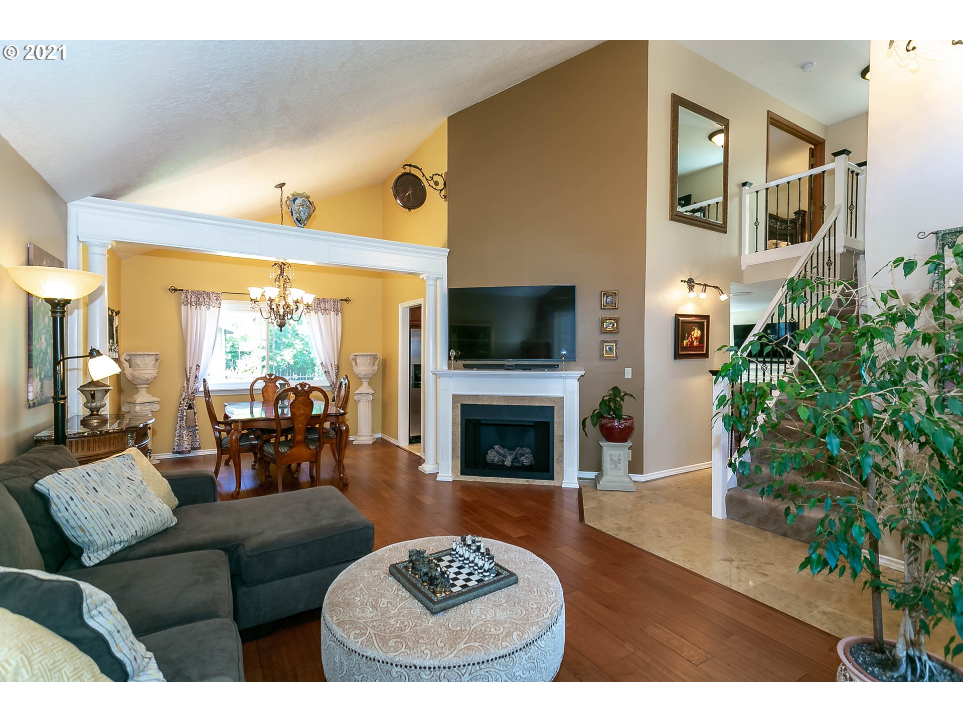 7068 Southwest 166th Terrace Beaverton, OR 97007 - Photo 5 of 29 Gallery Image 5