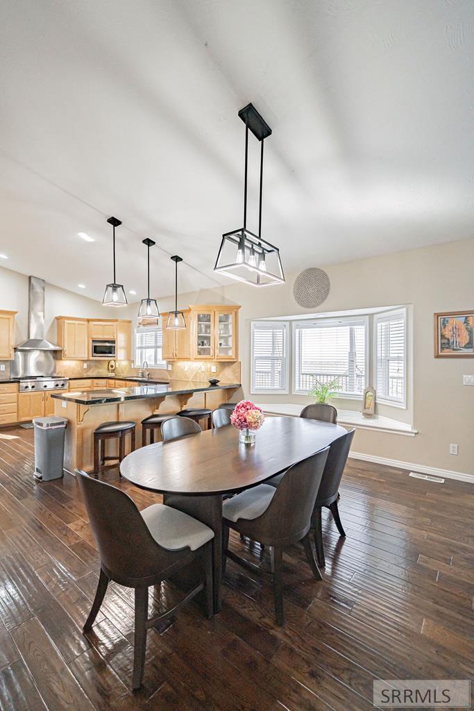 7121 South Culebra Rio Circle Idaho Falls, ID 83406 - Photo 16 of 90 Dining Room