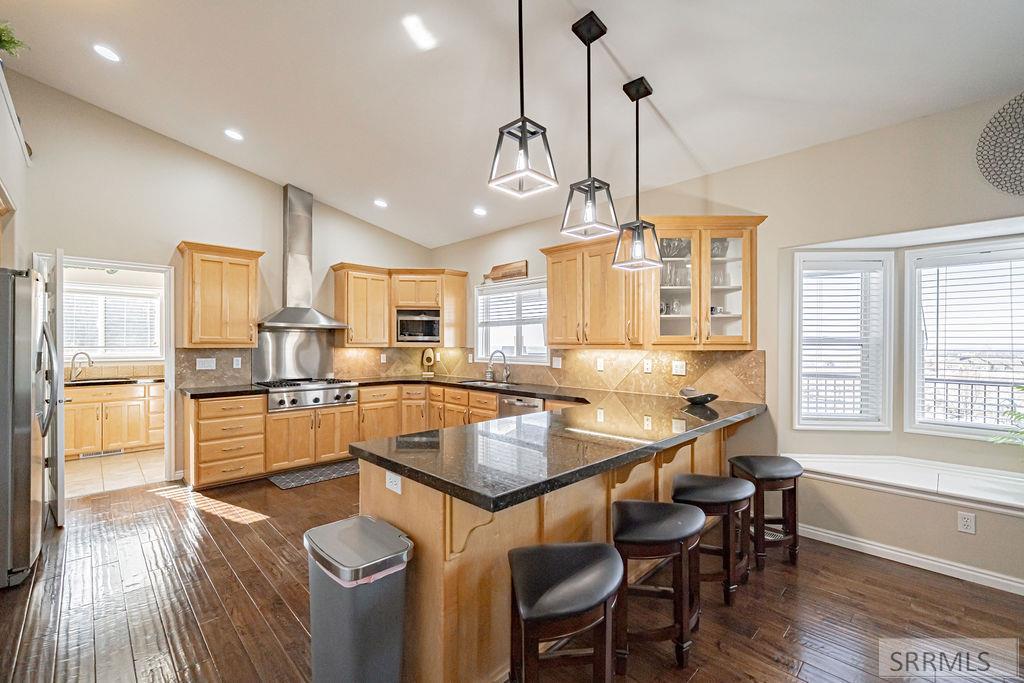 7121 South Culebra Rio Circle Idaho Falls, ID 83406 - Photo 19 of 90 Kitchen