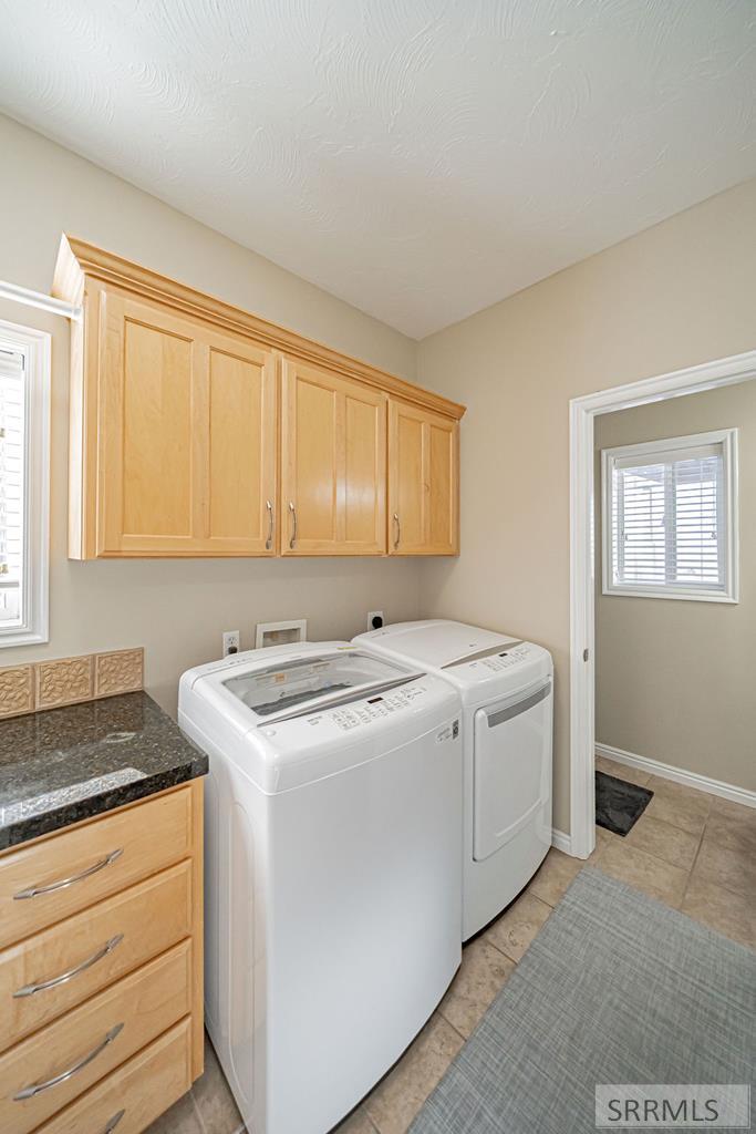 7121 South Culebra Rio Circle Idaho Falls, ID 83406 - Photo 28 of 90 Laundry Room
