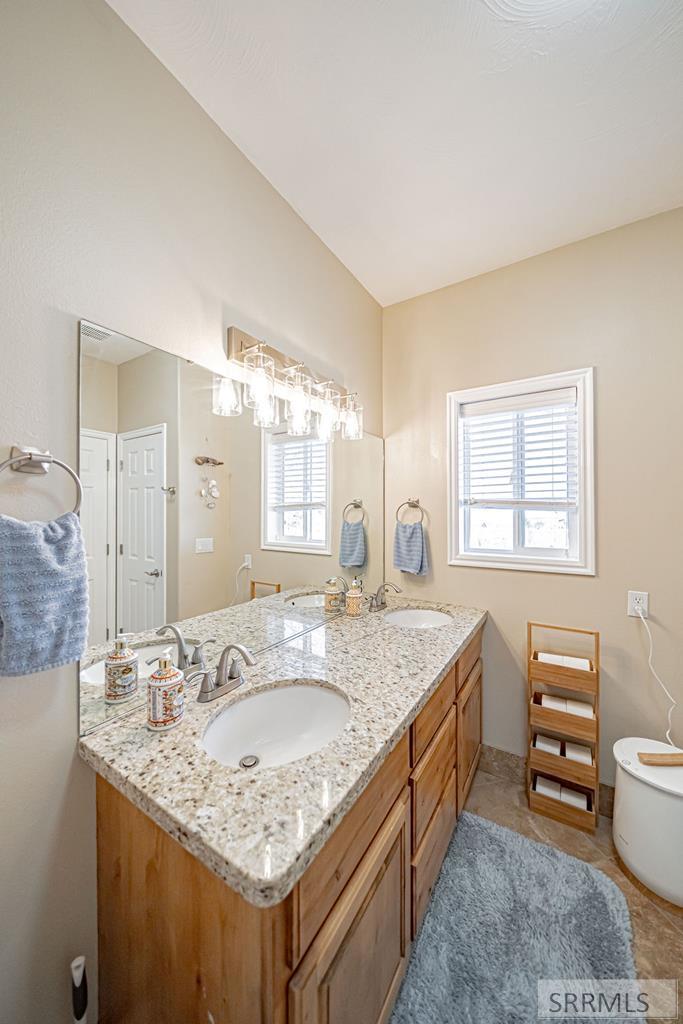 7121 South Culebra Rio Circle Idaho Falls, ID 83406 - Photo 36 of 90 Primary Bathroom