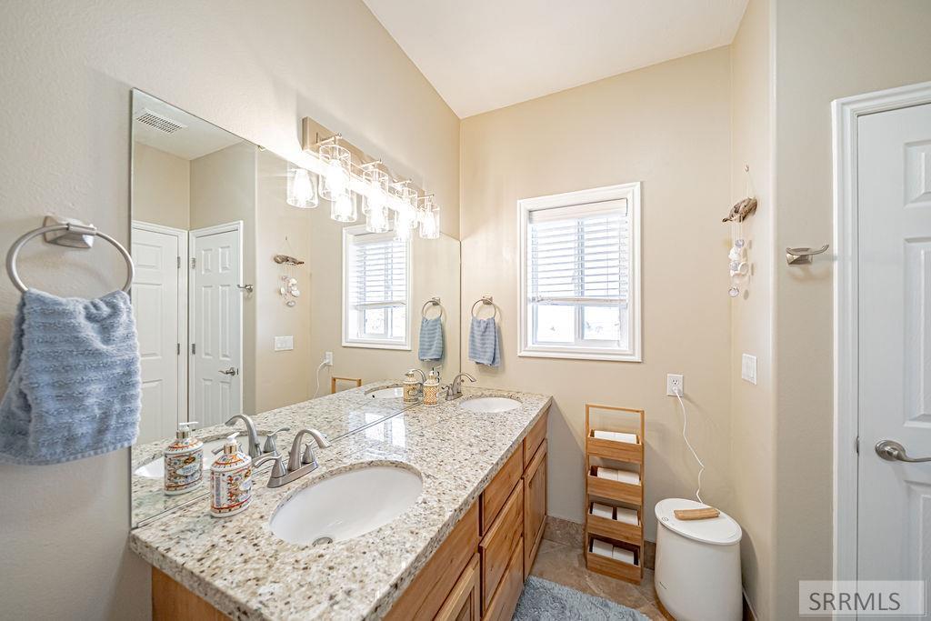 7121 South Culebra Rio Circle Idaho Falls, ID 83406 - Photo 37 of 90 Primary Bathroom