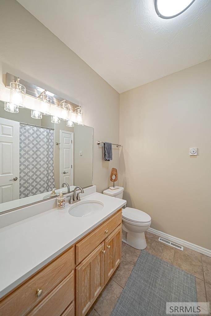7121 South Culebra Rio Circle Idaho Falls, ID 83406 - Photo 41 of 90 Main Floor Bathroom