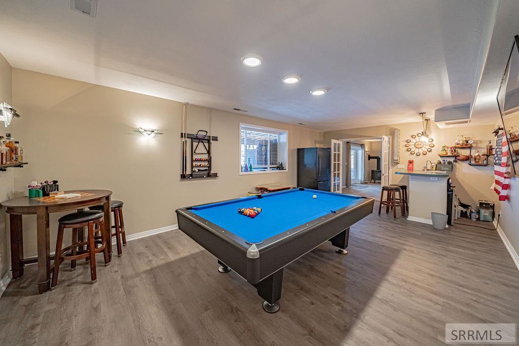 7121 South Culebra Rio Circle Idaho Falls, ID 83406 - Photo 53 of 90 Game Room with Wet Bar