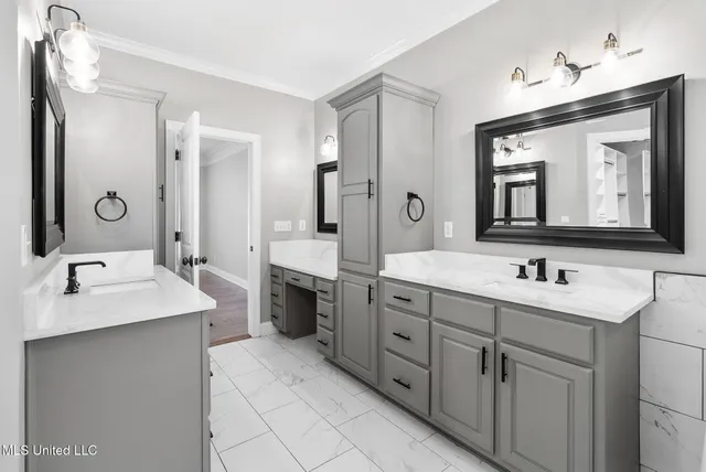 $620,000 | 8433 Lakeview Drive, Olive Branch, MS 38654