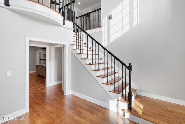 $620,000 | 8433 Lakeview Drive, Olive Branch, MS 38654