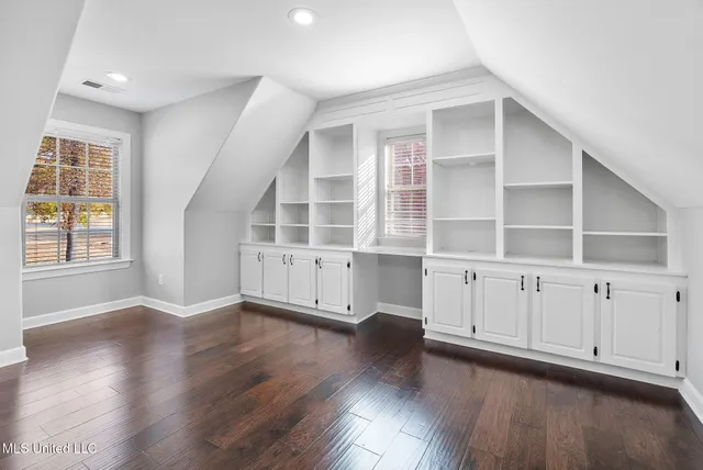 $620,000 | 8433 Lakeview Drive, Olive Branch, MS 38654