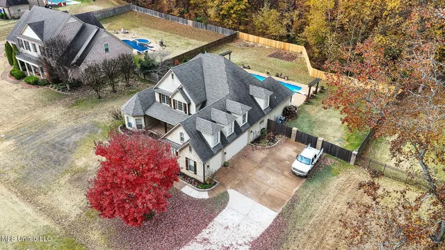 $620,000 | 8433 Lakeview Drive, Olive Branch, MS 38654