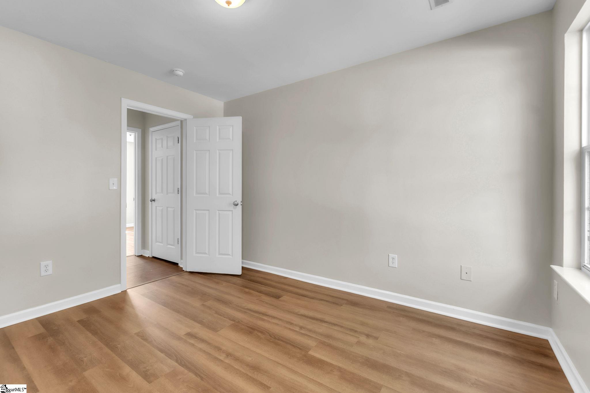 221 Riverbreeze Road Greenville, SC 29611 - Photo 11 of 25