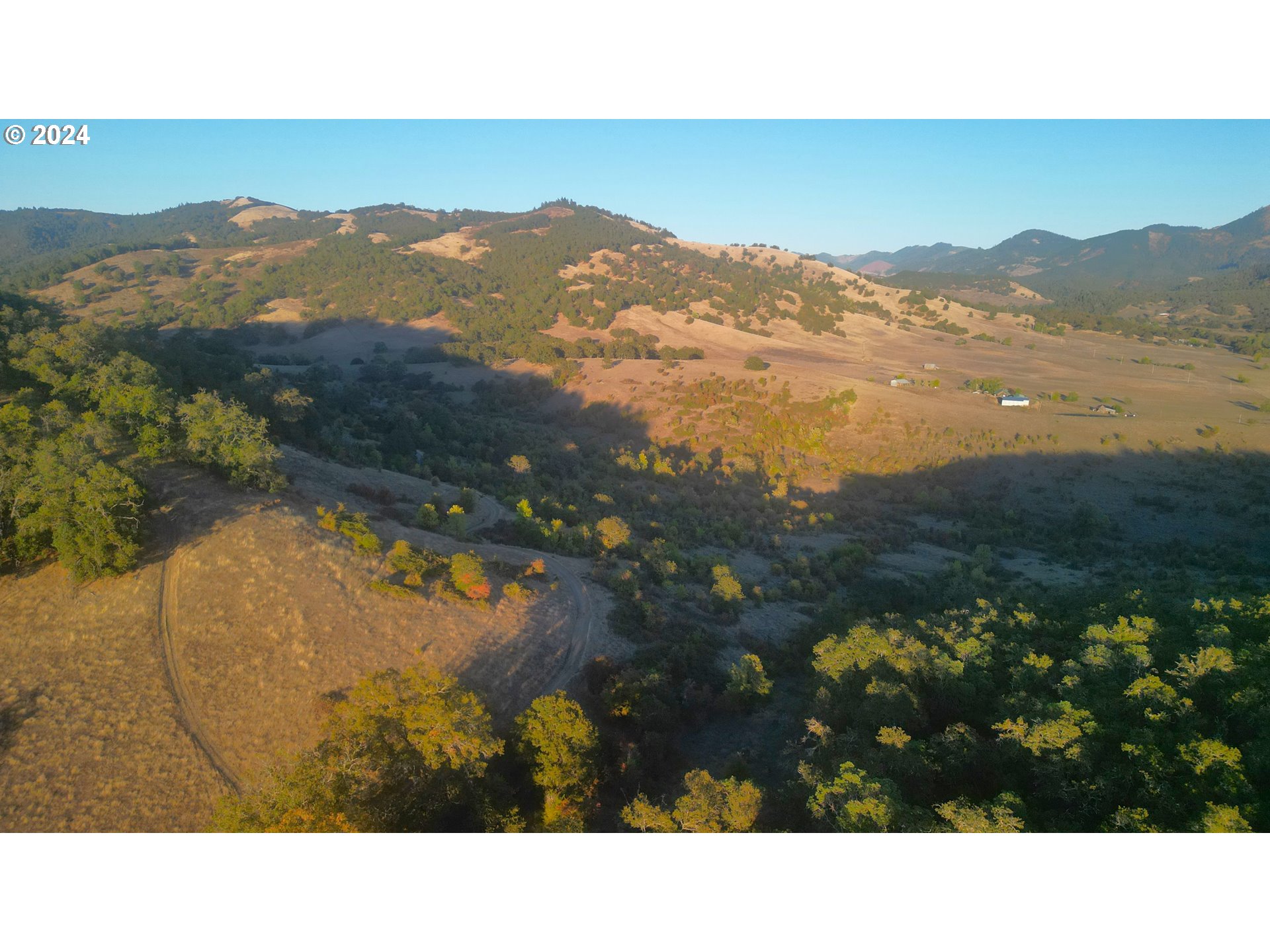 Roberts Creek Road Roseburg, OR 97470 - Photo 12 of 23 Gallery Image 12