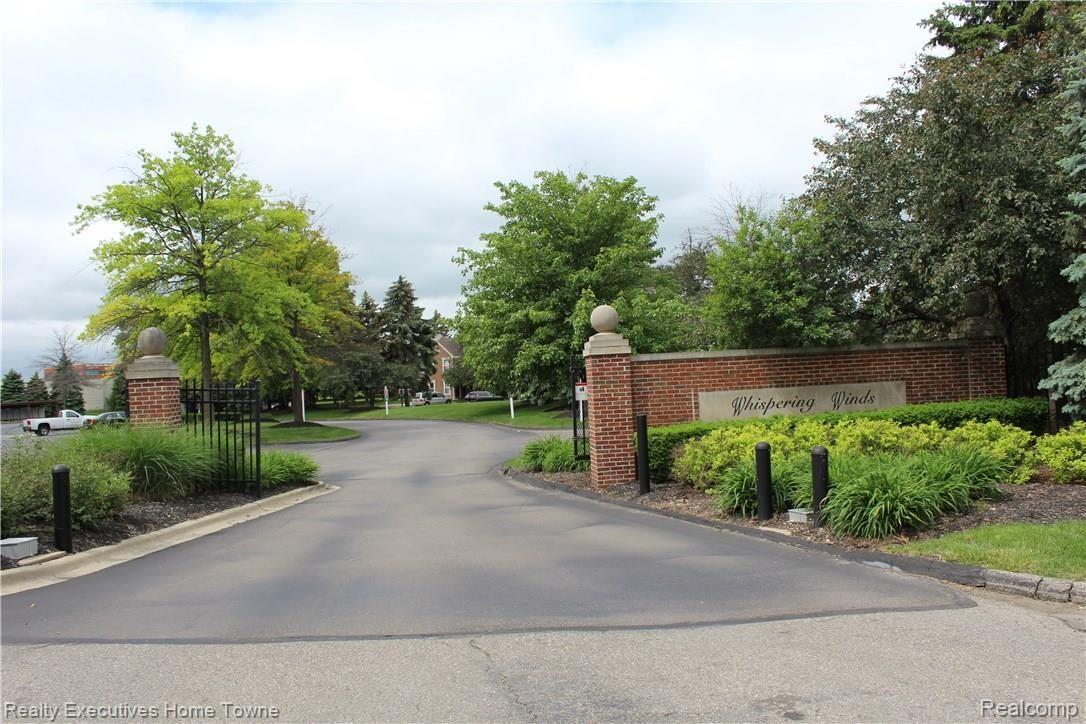1610 O'Neil Circle Rochester, MI 48307 - Photo 49 of 49 Gated Community