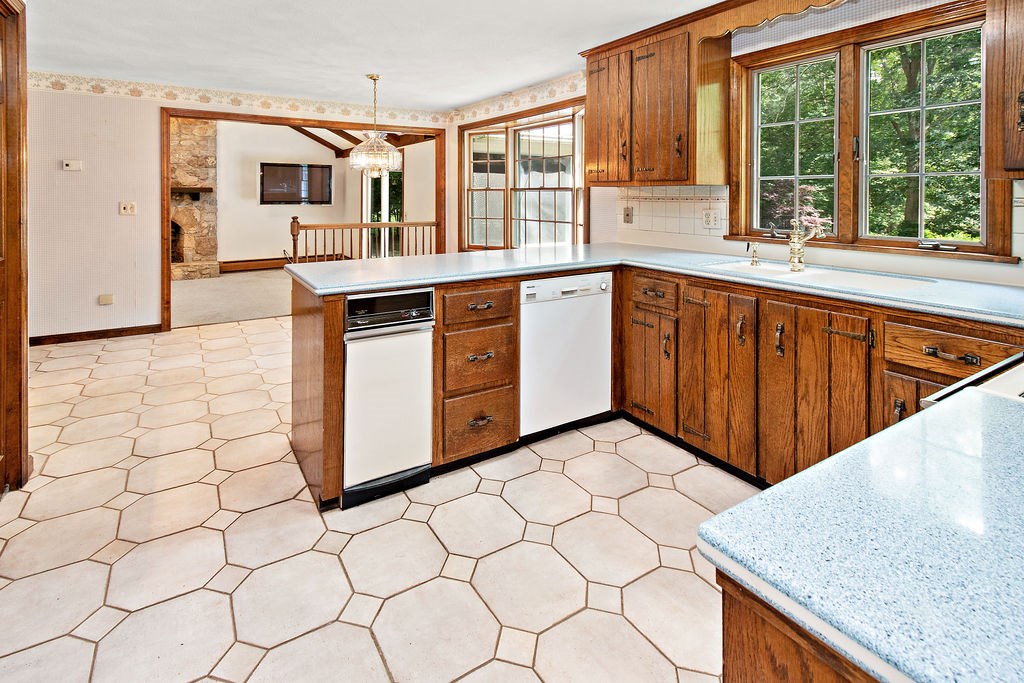 88 New Road Exeter, RI 02822 - Photo 11 of 23