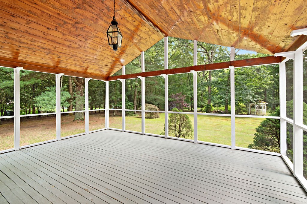 88 New Road Exeter, RI 02822 - Photo 9 of 23