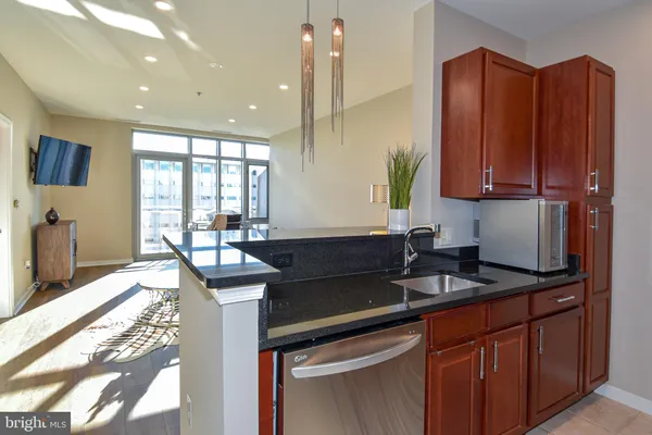 $1,850 | 6506 America Boulevard, Unit 807, Hyattsville, MD 20782