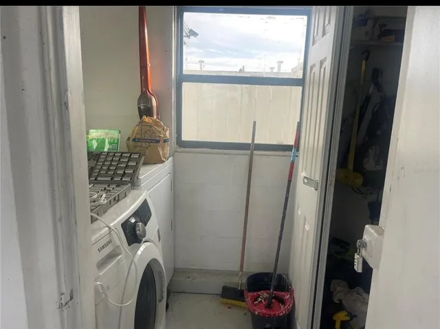 a view of walk in closet