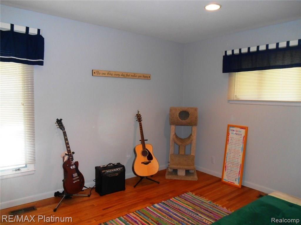 10875 Reynard Road Brighton, MI 48114 - Photo 28 of 52 Bdrm3.JPG