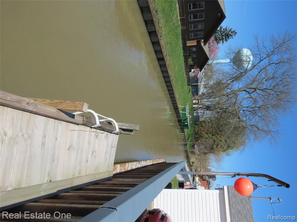4583 Allen Cove Road Luna Pier, MI 48157 - Photo 11 of 61