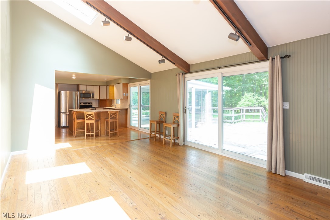 1099 Dorsh Road Cleveland, OH 44121 - Photo 11 of 29 Gallery Image 11