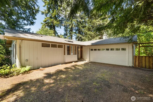 $459,900 | 31 East Village View Drive, Allyn, WA 98524