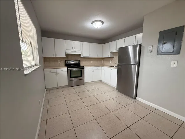$1,825 | 5220 Northwest 18th Place, Unit 5415, Lauderhill, FL 33313