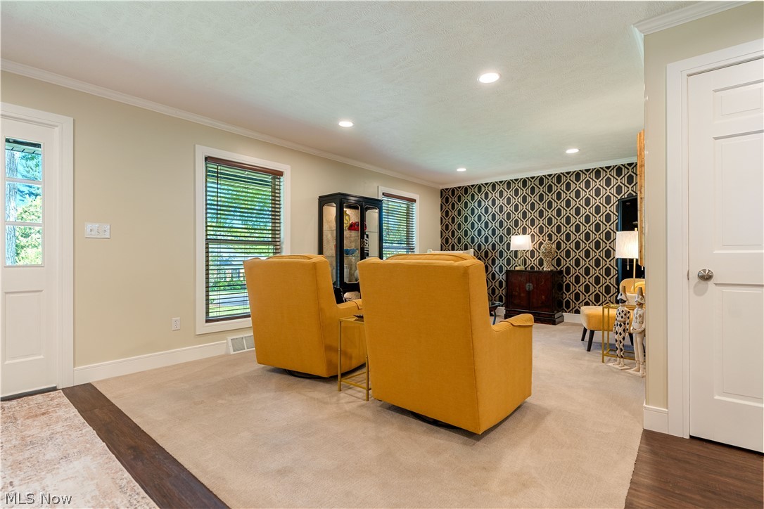 45 Hampshire Road Akron, OH 44313 - Photo 8 of 48