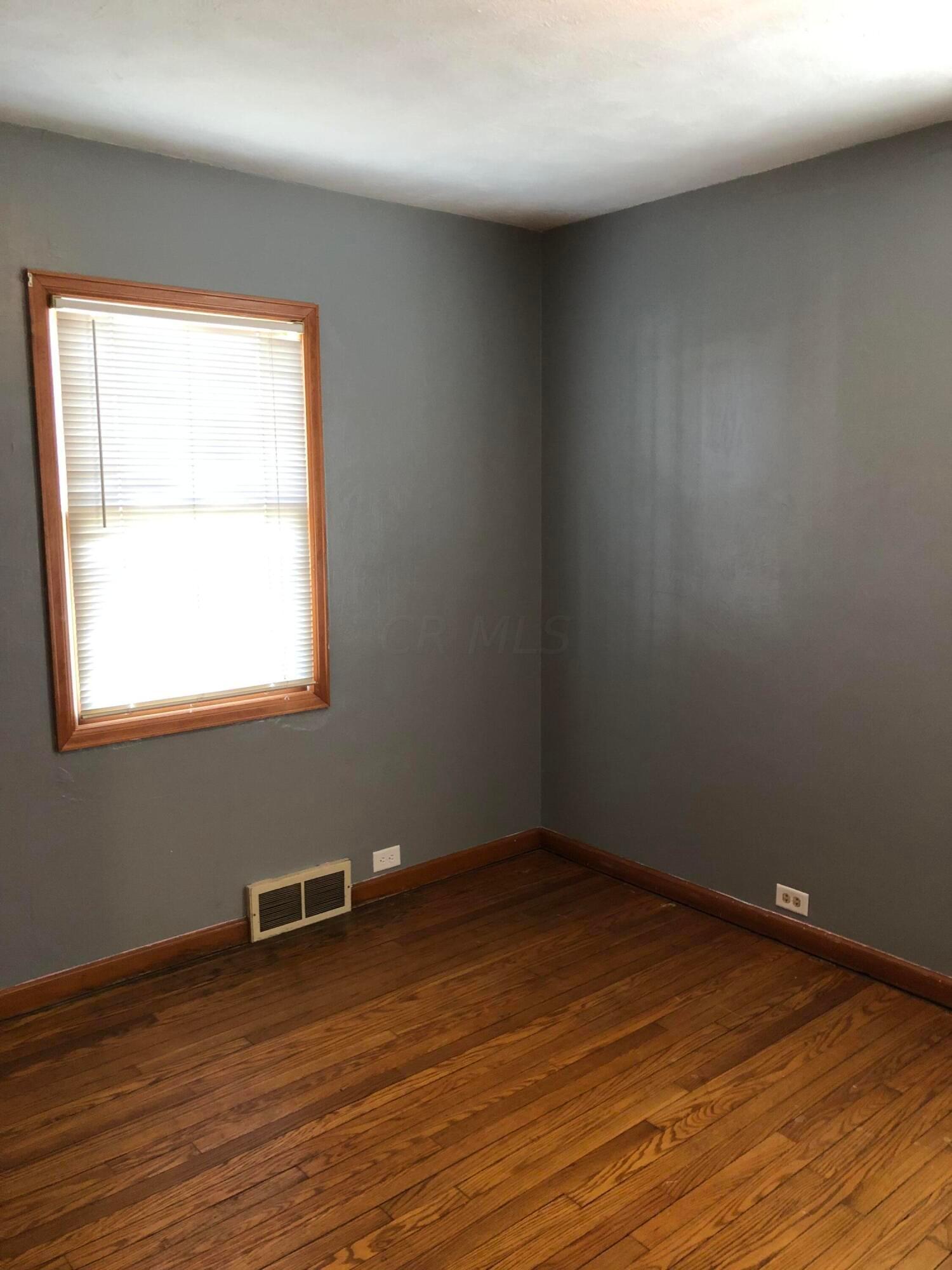 1902 Smeltzer Road Marion, OH 43302 - Photo 12 of 27 IMG_3498