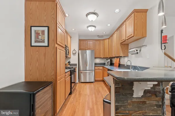 $4,100 | 5114 O'Neill Lane, Alexandria, VA 22304