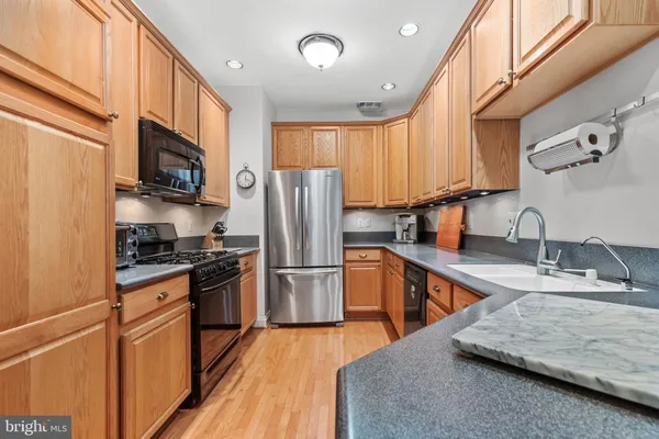 $4,100 | 5114 O'Neill Lane, Alexandria, VA 22304