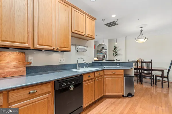 $4,100 | 5114 O'Neill Lane, Alexandria, VA 22304