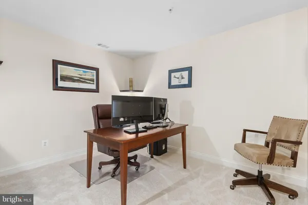 $4,100 | 5114 O'Neill Lane, Alexandria, VA 22304