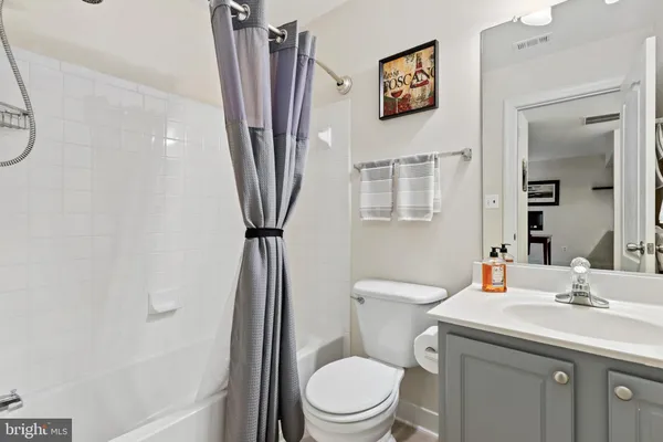 $4,100 | 5114 O'Neill Lane, Alexandria, VA 22304