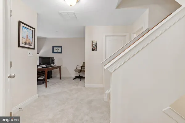 $4,100 | 5114 O'Neill Lane, Alexandria, VA 22304